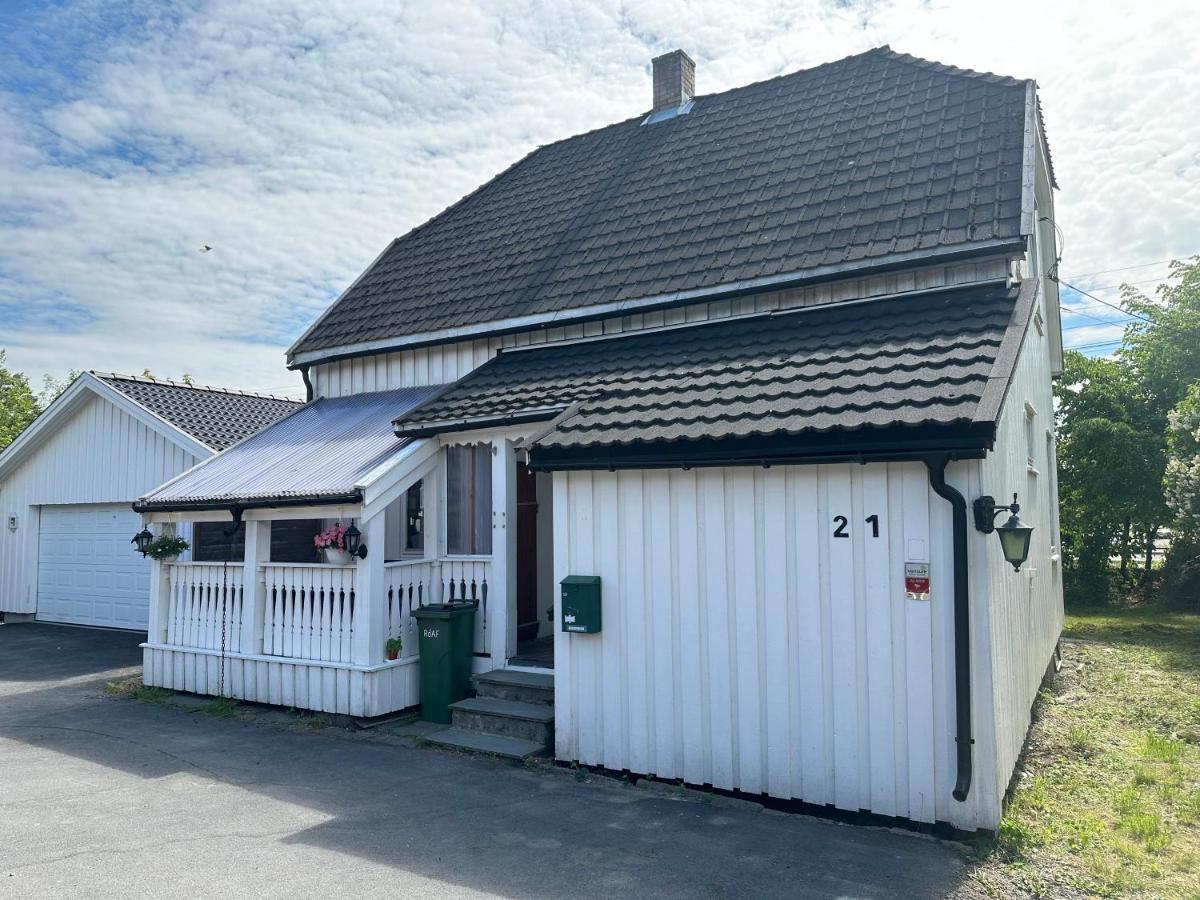 Oslo Guest House Twin & Family Room Kjeller Exterior foto